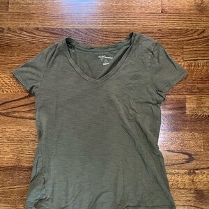 Universal Thread Olive V-Neck Tee